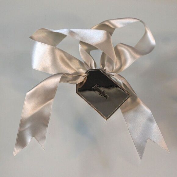 Neiman Marcus Gift Wrap 3 Ribbon Bows With Metal Gift Tag Given From The Heart - Picture 5 of 10